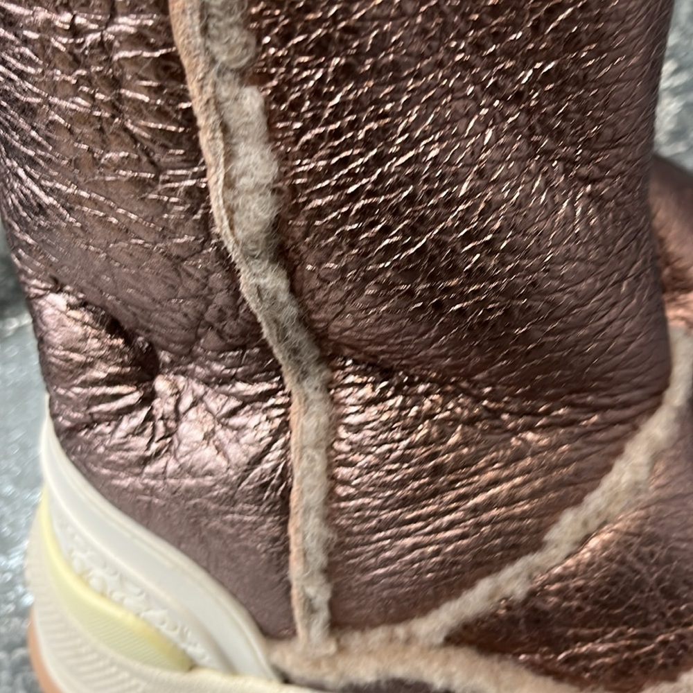 Coach Pink shearling Boots Metallic Finish - Picture 12 of 12